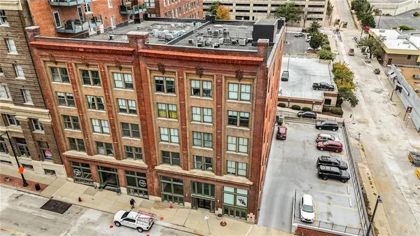 $169,900 | 700 Broadway Boulevard, Unit 509, Kansas City, MO 64105