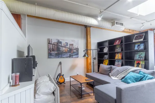 $169,900 | 700 Broadway Boulevard, Unit 509, Kansas City, MO 64105