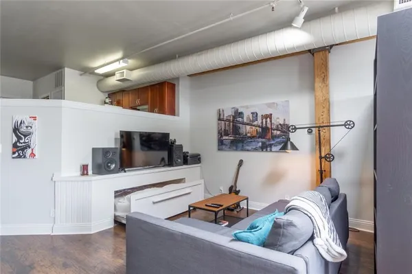 $169,900 | 700 Broadway Boulevard, Unit 509, Kansas City, MO 64105