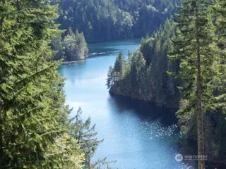 $900,000 | 50 North Beaver Place South, Hoodsport, WA 98548