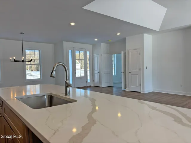 $778,054 | 15 Eastpointe Drive, Wilton, NY 12866