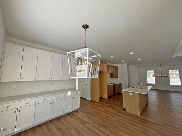 $778,054 | 15 Eastpointe Drive, Wilton, NY 12866