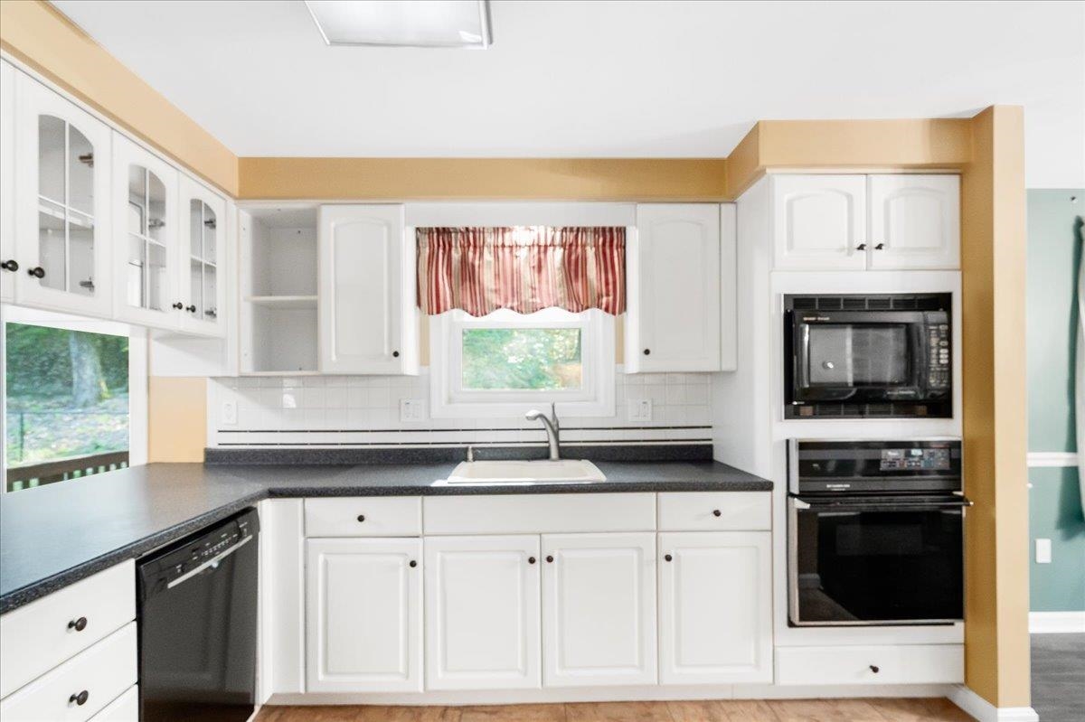 129 Cambridge Road Bedford, NH 03110 - Photo 14 of 33 Gallery Image 14