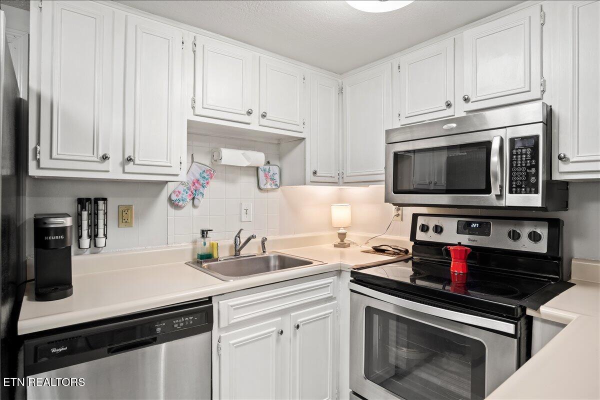 1081 Cove Road, Unit 922 Sevierville, TN 37876 - Photo 11 of 25 11-Kitchen
