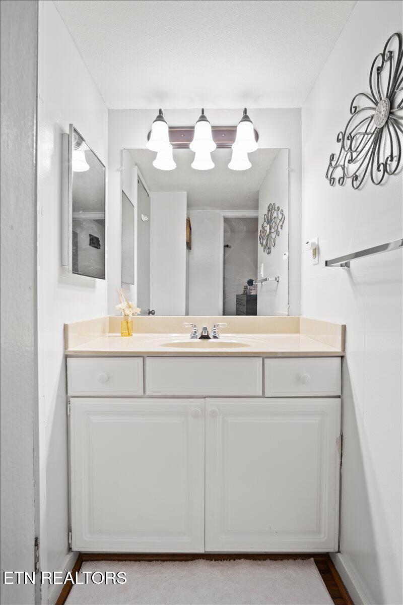 1081 Cove Road, Unit 922 Sevierville, TN 37876 - Photo 15 of 25 15-Bathroom