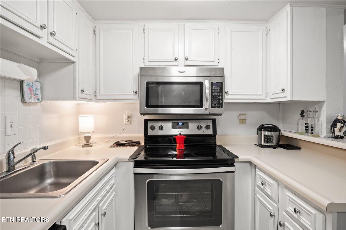 1081 Cove Road, Unit 922 Sevierville, TN 37876 - Photo 10 of 25 10-Kitchen