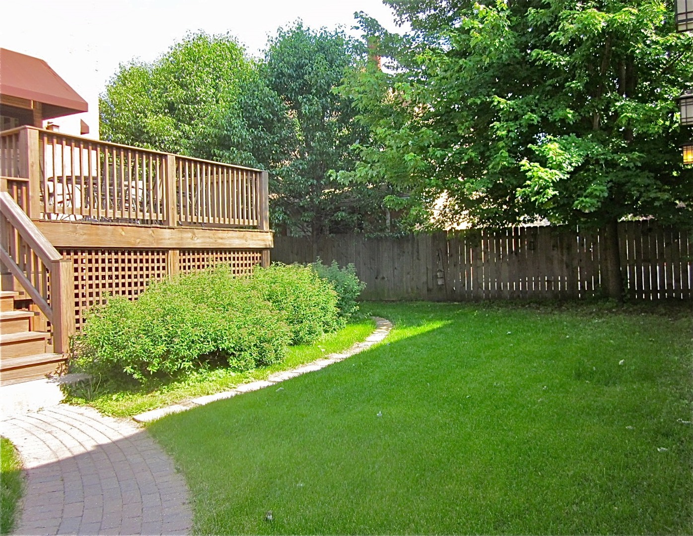 4722 North Malden Street Chicago, IL 60640 - Photo 29 of 42 a view of backyard with green space