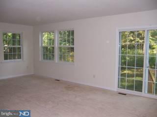 1058 Upper River Road Ewing, NJ 08628 - Photo 4 of 6