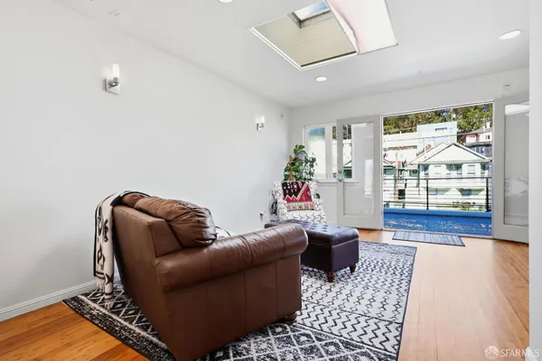 $1,395,000 | 473 Leland Avenue, San Francisco, CA 94134