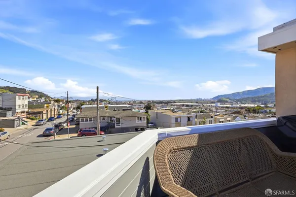 $1,395,000 | 473 Leland Avenue, San Francisco, CA 94134