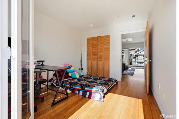 $1,395,000 | 473 Leland Avenue, San Francisco, CA 94134
