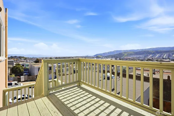 $1,395,000 | 473 Leland Avenue, San Francisco, CA 94134