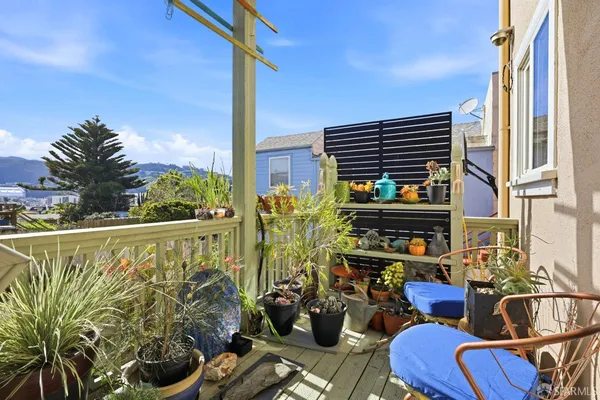$1,395,000 | 473 Leland Avenue, San Francisco, CA 94134