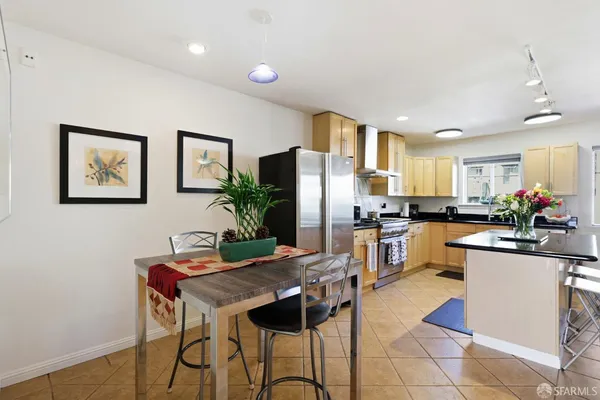 $1,395,000 | 473 Leland Avenue, San Francisco, CA 94134