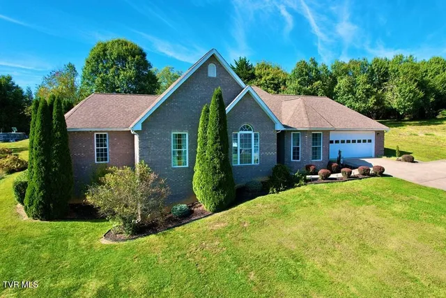 $434,900 | 32482 Spring Crest Drive, Glade Spring, VA 24340