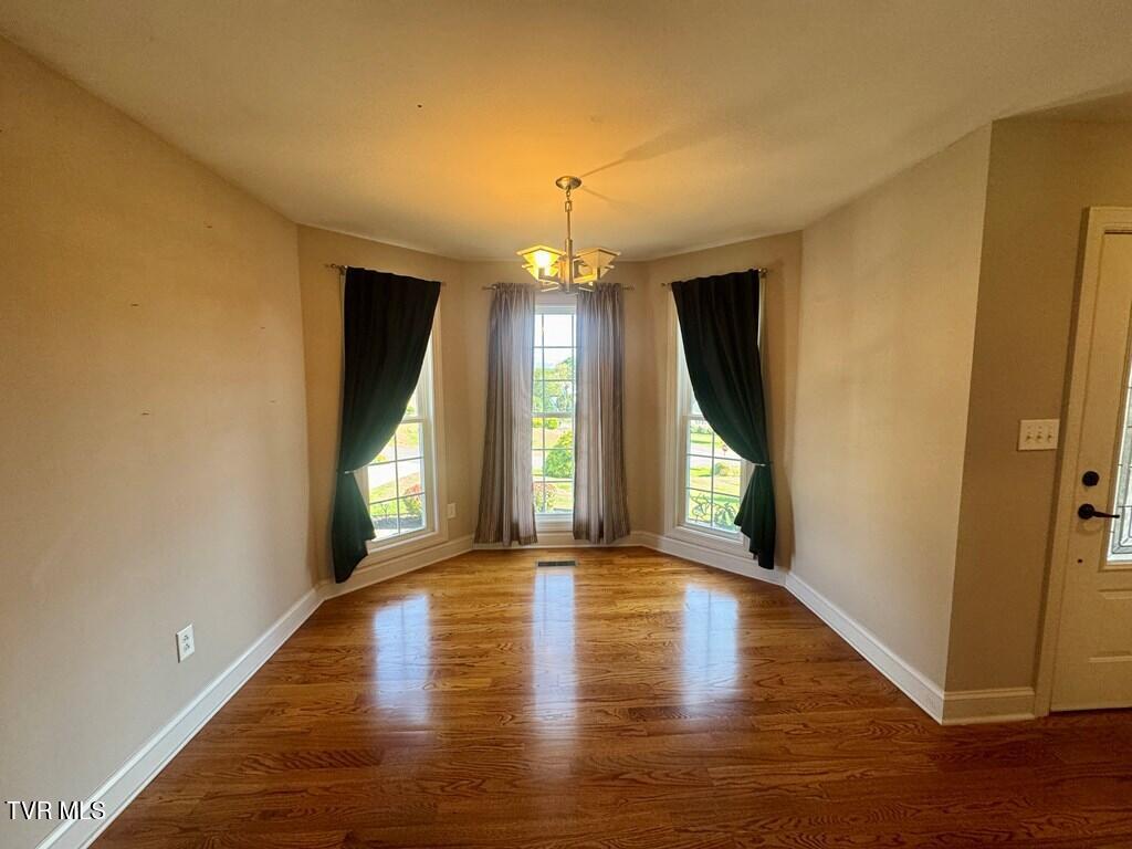 32582 Spring Crest Drive Glade Spring, VA 24340 - Photo 2 of 50 103637_34