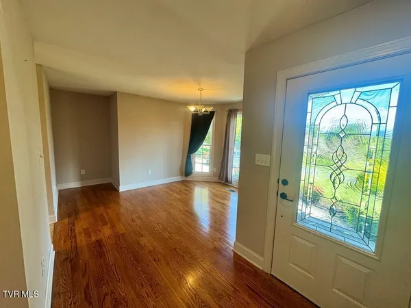$434,900 | 32582 Spring Crest Drive, Glade Spring, VA 24340