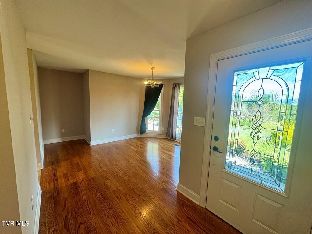 32582 Spring Crest Drive Glade Spring, VA 24340 - Photo 3 of 50 103637_33