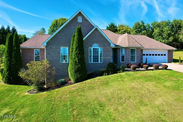 $434,900 | 32482 Spring Crest Drive, Glade Spring, VA 24340