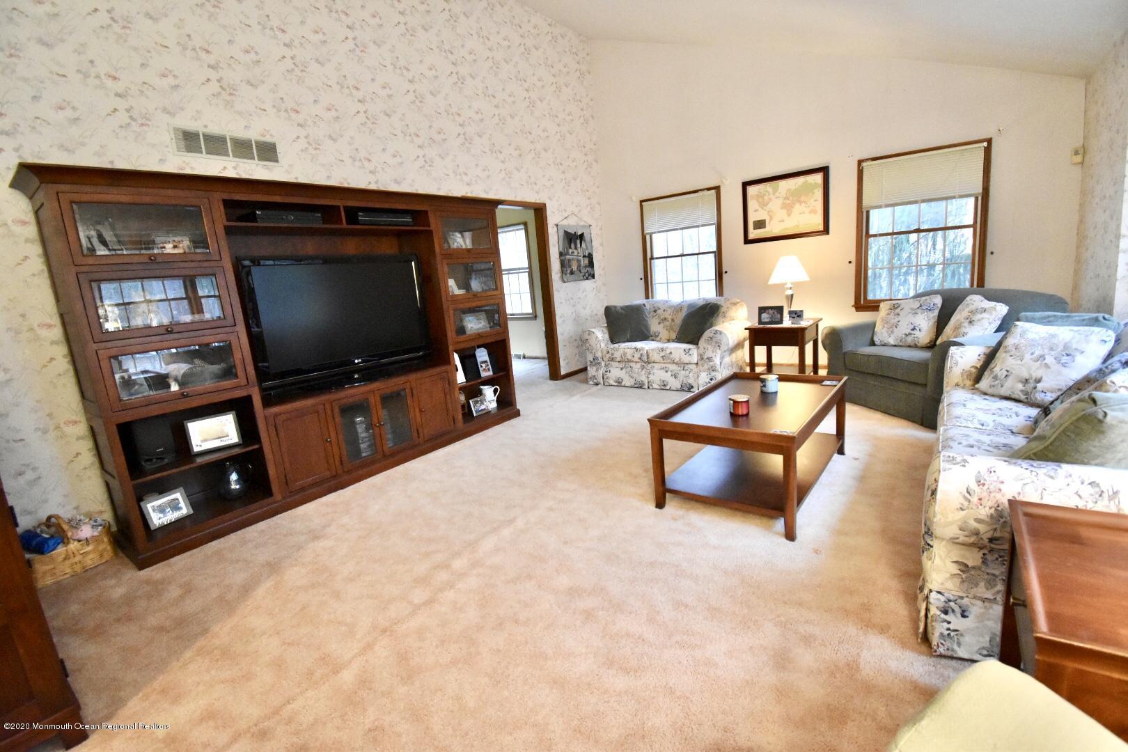 146 Long Swamp Road New Egypt, NJ 08533 - Photo 6 of 25 412D5896-C786-46CE-8528-CB0C915027C1