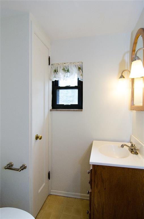 450 Ryndwood Road Pittsburgh, PA 15237 - Photo 17 of 25 Gallery Image 17