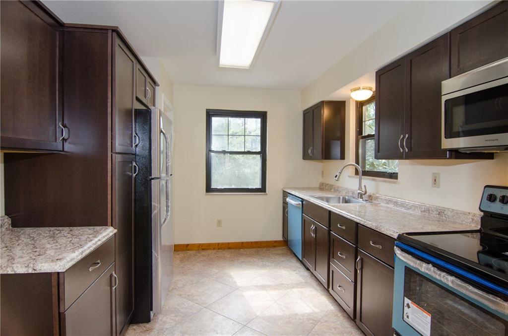 450 Ryndwood Road Pittsburgh, PA 15237 - Photo 4 of 25 Gallery Image 4