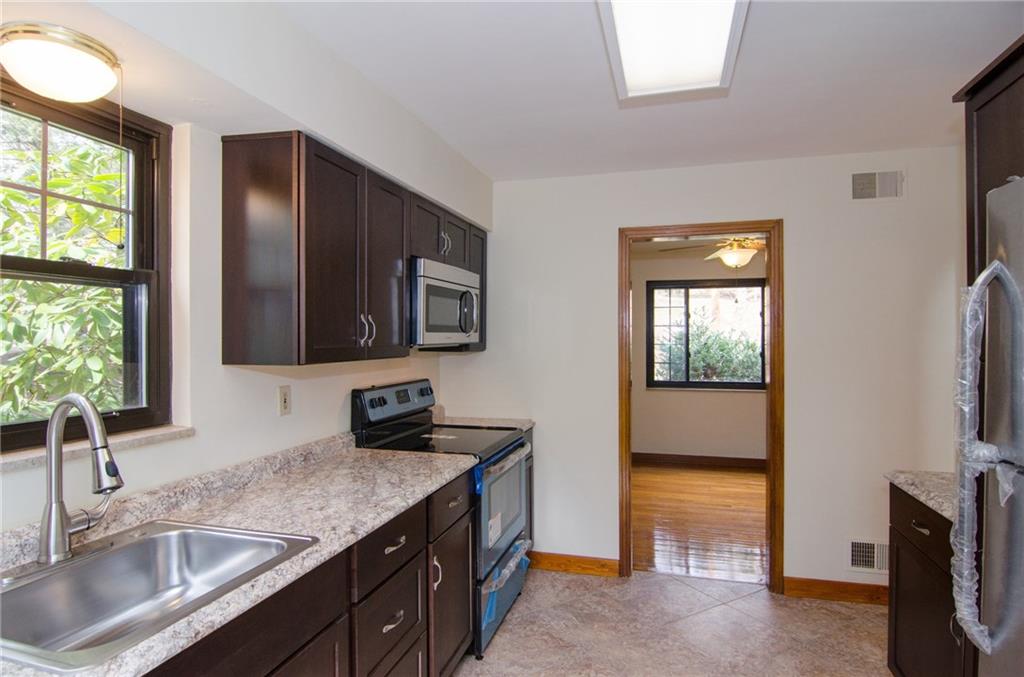 450 Ryndwood Road Pittsburgh, PA 15237 - Photo 6 of 25 Gallery Image 6
