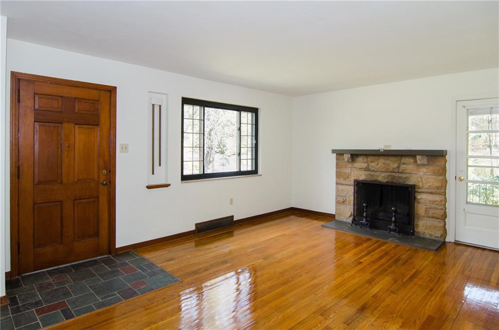 450 Ryndwood Road Pittsburgh, PA 15237 - Photo 7 of 25 Gallery Image 7