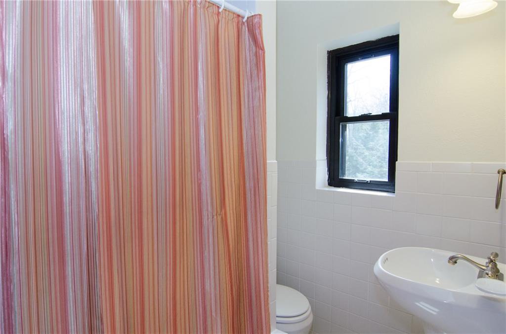 450 Ryndwood Road Pittsburgh, PA 15237 - Photo 10 of 25 Gallery Image 10