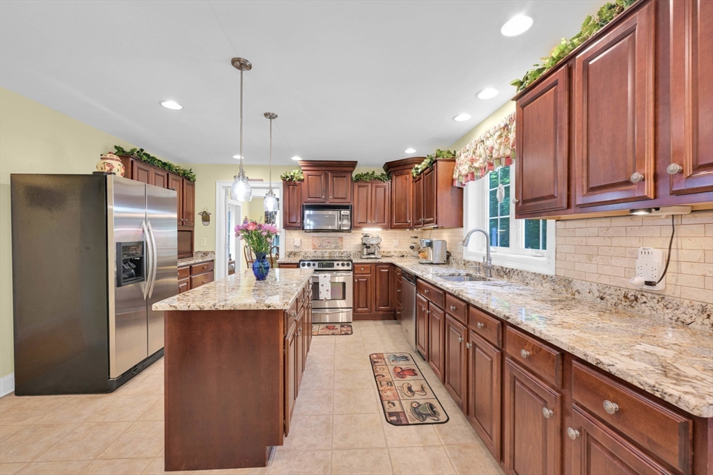 109 McGilpin Road Sturbridge, MA 01566 - Photo 12 of 38 Gallery Image 12