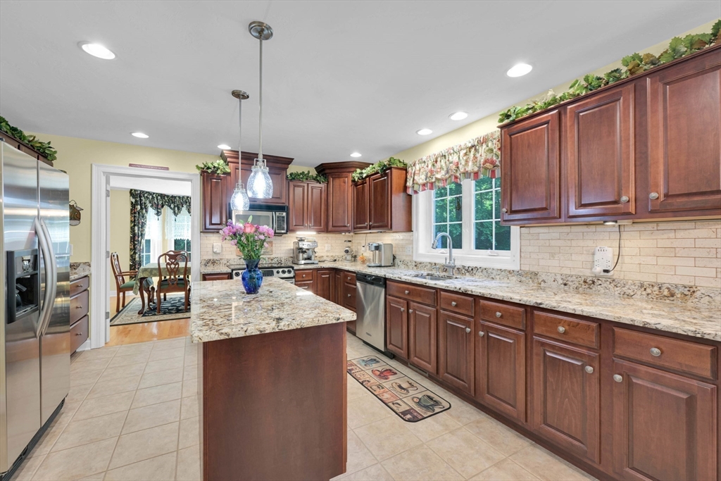 109 McGilpin Road Sturbridge, MA 01566 - Photo 13 of 38 Gallery Image 13