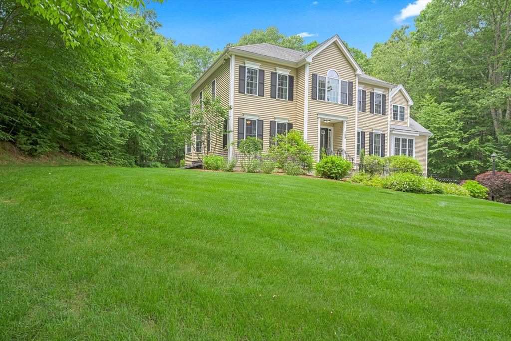 109 McGilpin Road Sturbridge, MA 01566 - Photo 2 of 38 Gallery Image 2