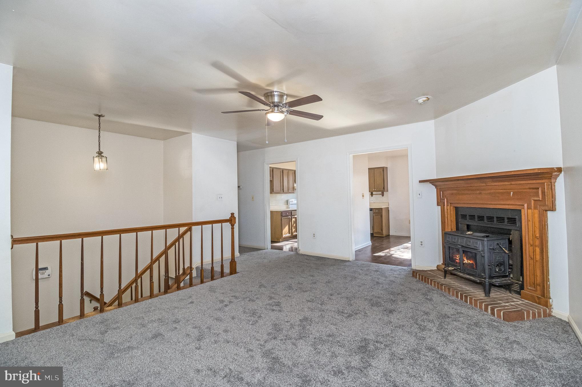 4814 Harrison Road Fredericksburg, VA 22408 - Photo 4 of 27 Gallery Image 4