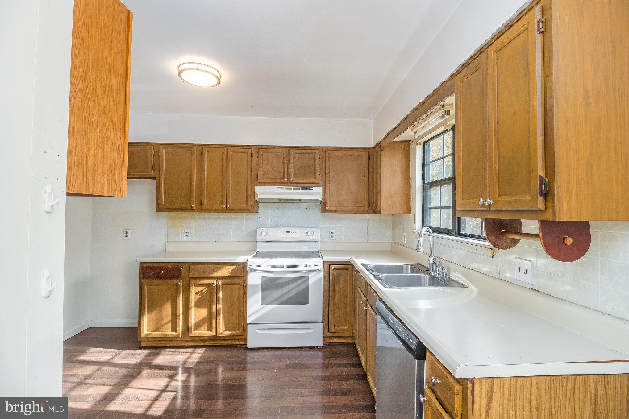 4814 Harrison Road Fredericksburg, VA 22408 - Photo 7 of 27 Gallery Image 7