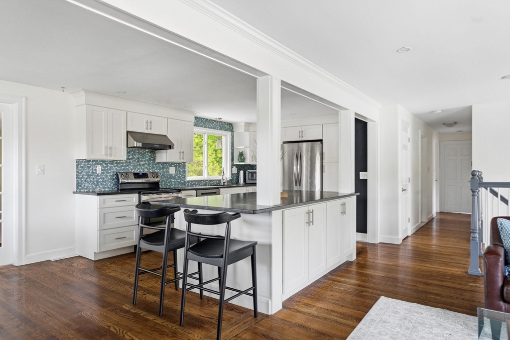 59 Amor Road Milton, MA 02186 - Photo 9 of 30