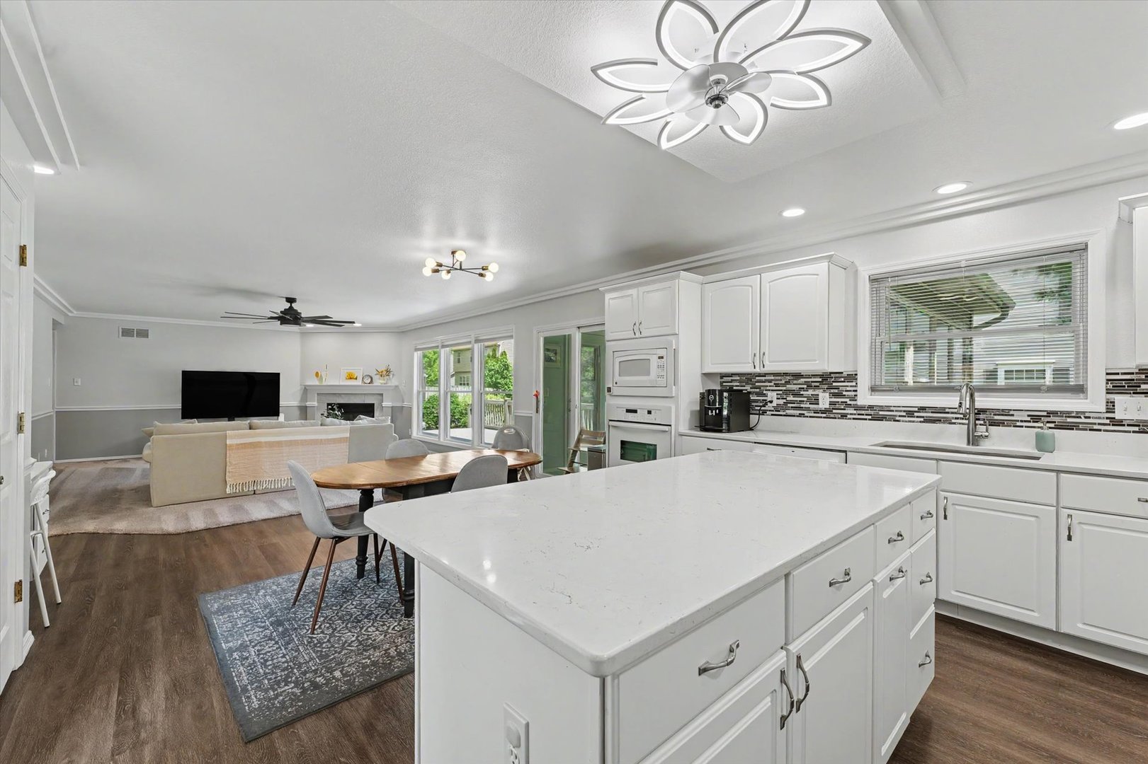 1206 Cobblefield Road Champaign, IL 61822 - Photo 14 of 41