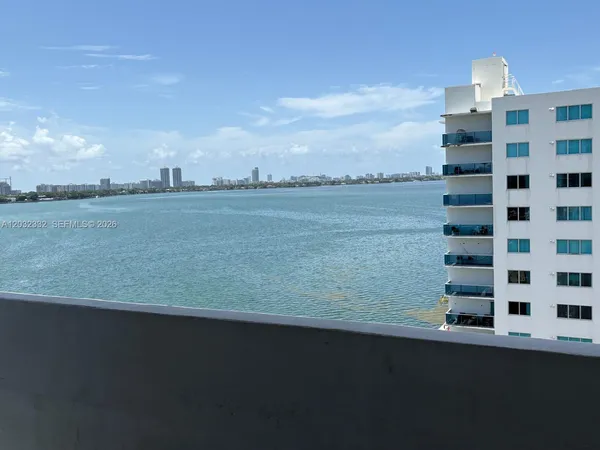 $3,600 | 7545 East Treasure Drive, Unit 9H, North Bay Village, FL 33141