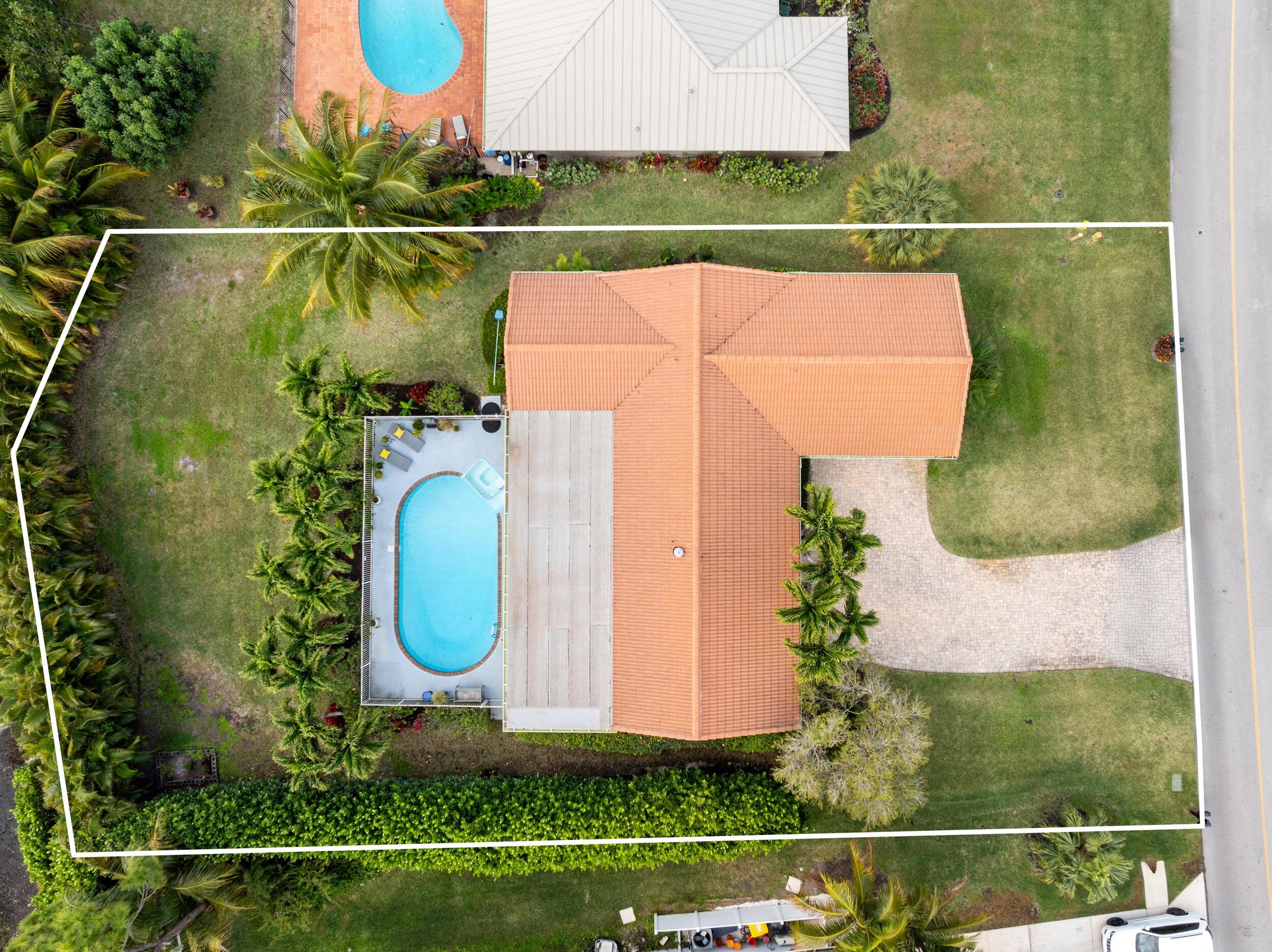 3952 Southeast Fairway West Stuart, FL 34997 - Photo 4 of 35 dji_20260131044828_0287_d.1