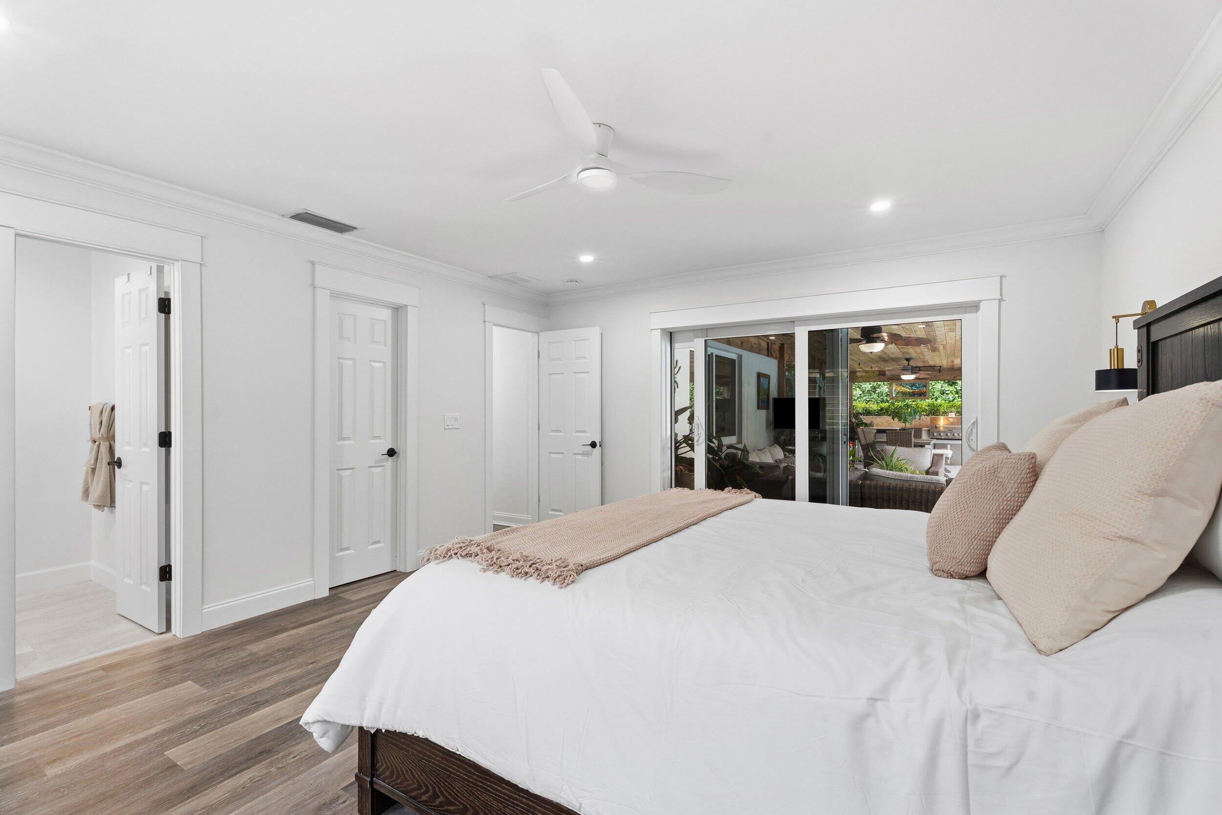 3952 Southeast Fairway West Stuart, FL 34997 - Photo 6 of 35 smg08727