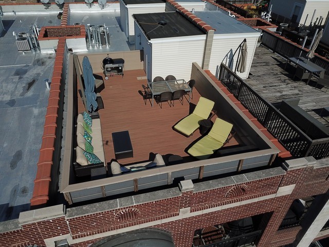 2122 West Rice Street, Unit 4 Chicago, IL 60622 - Photo 18 of 22 an aerial view of a gym equipment