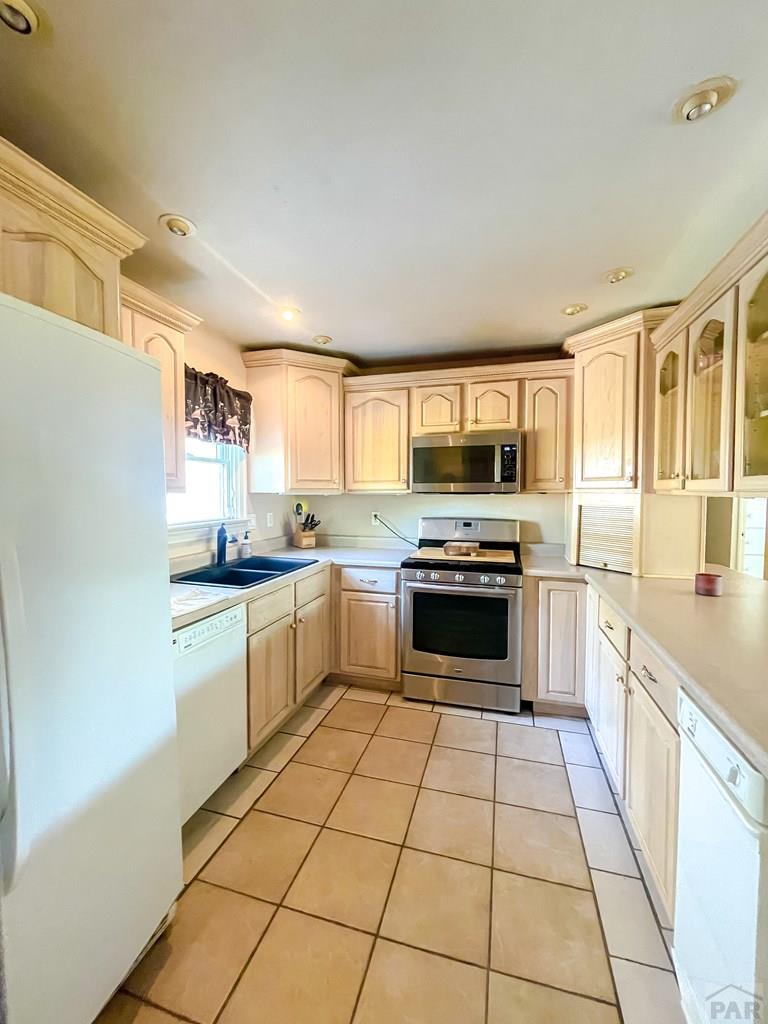 2117 Raton Avenue La Junta, CO 81050 - Photo 6 of 17