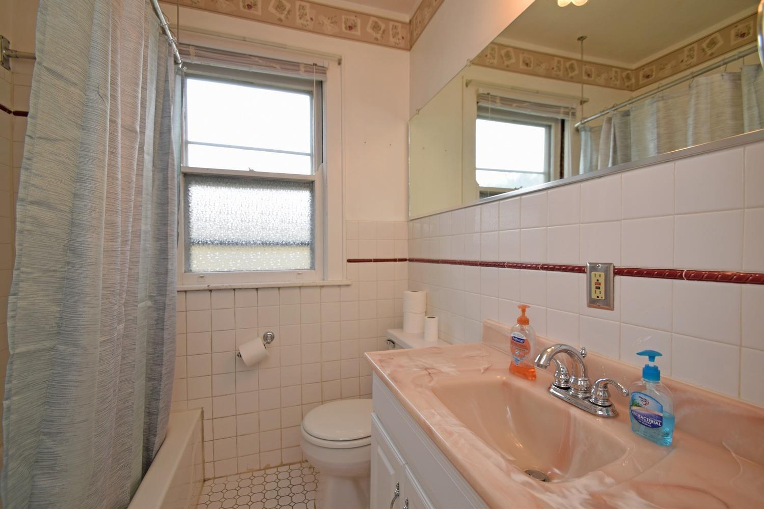 711 3rd Street Reading, OH 45215 - Photo 19 of 32
