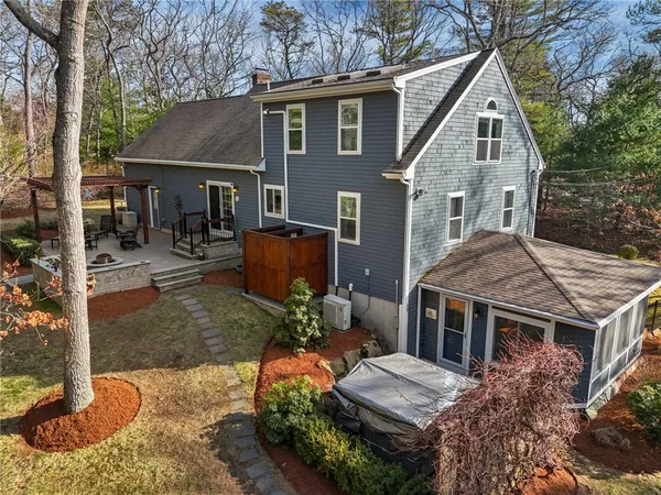 $795,000 | 479 Gravelly Hill Road, South Kingstown, RI 02879