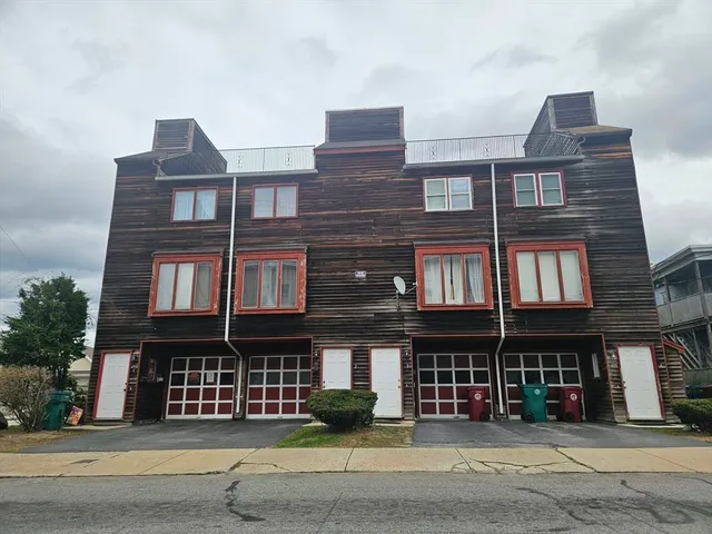 $230,000 | 490 School Street, Unit 2, Lowell, MA 01851