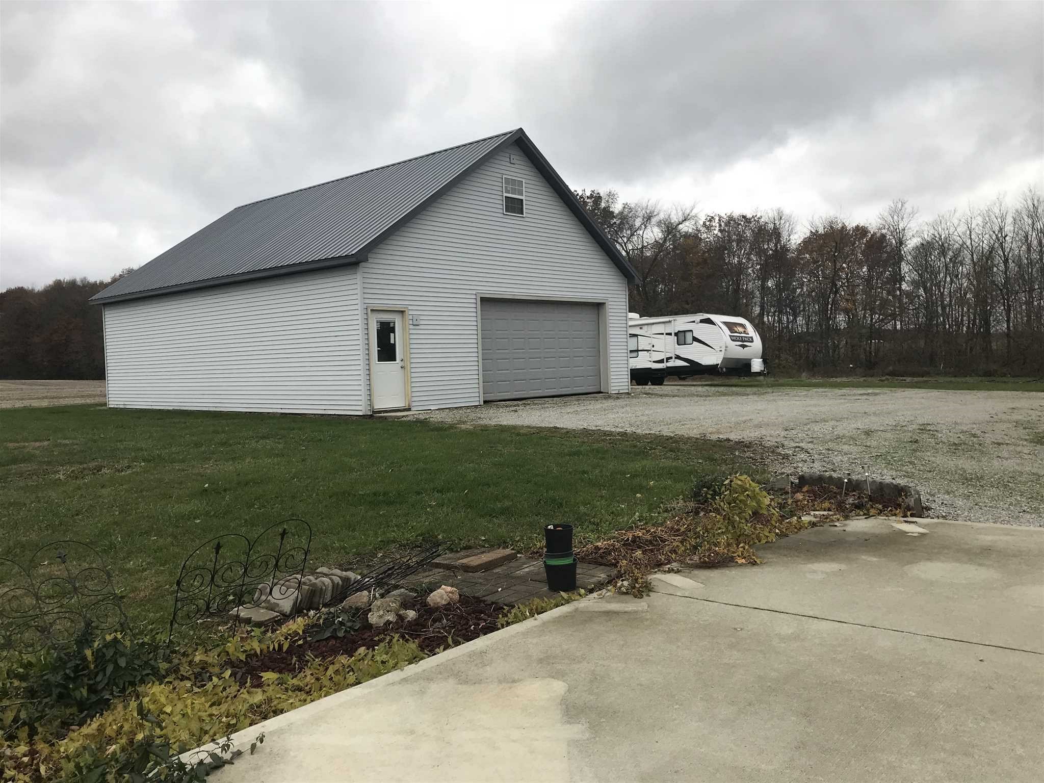 912 County Road 71 Butler, IN 46721 - Photo 4 of 29