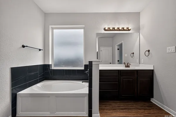 $2,900 | 3643 Conrads Cloud Drive, New Braunfels, TX 78130