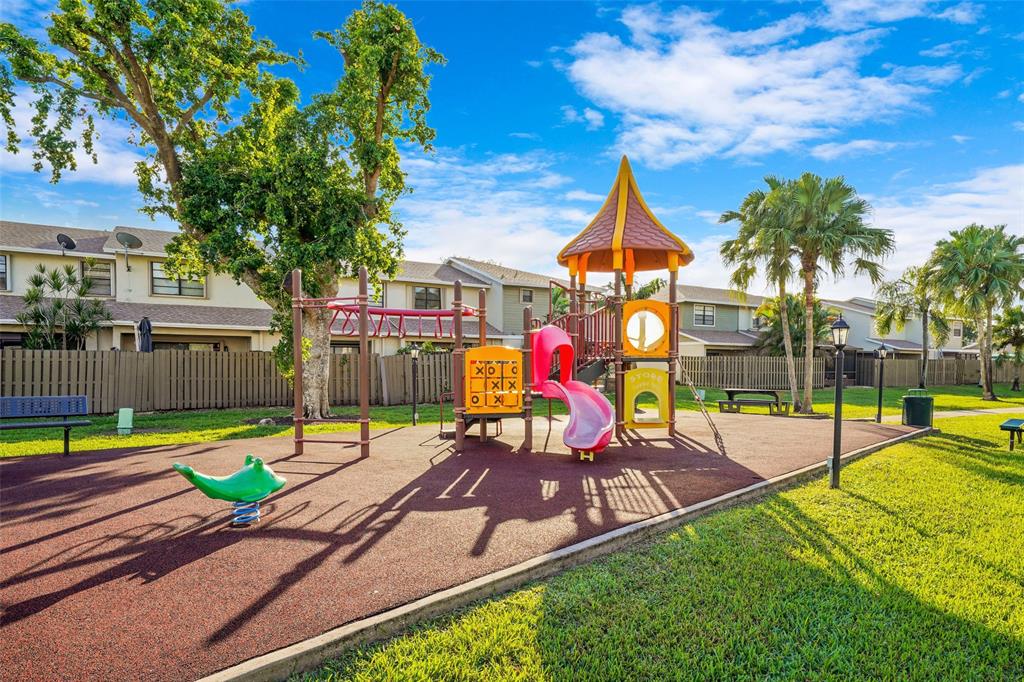 1030 Northwest 107th Avenue, Unit 1030 Pembroke Pines, FL 33026 - Photo 28 of 39