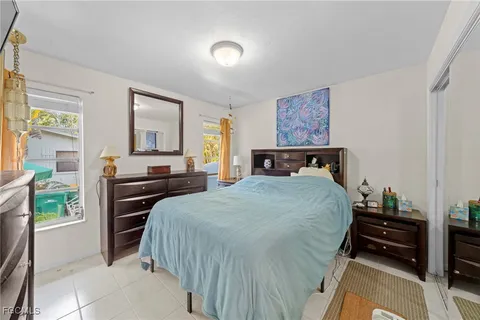 $895,000 | 813 105th Avenue North, Naples, FL 34108