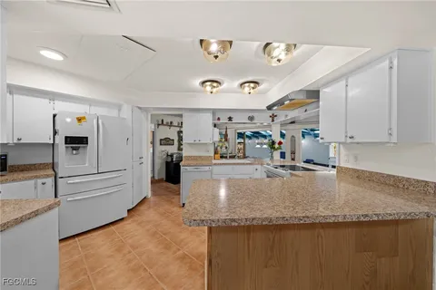 $895,000 | 813 105th Avenue North, Naples, FL 34108