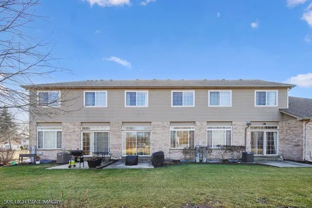 $289,900 | 6816 Zurich Court, Tinley Park, IL 60477